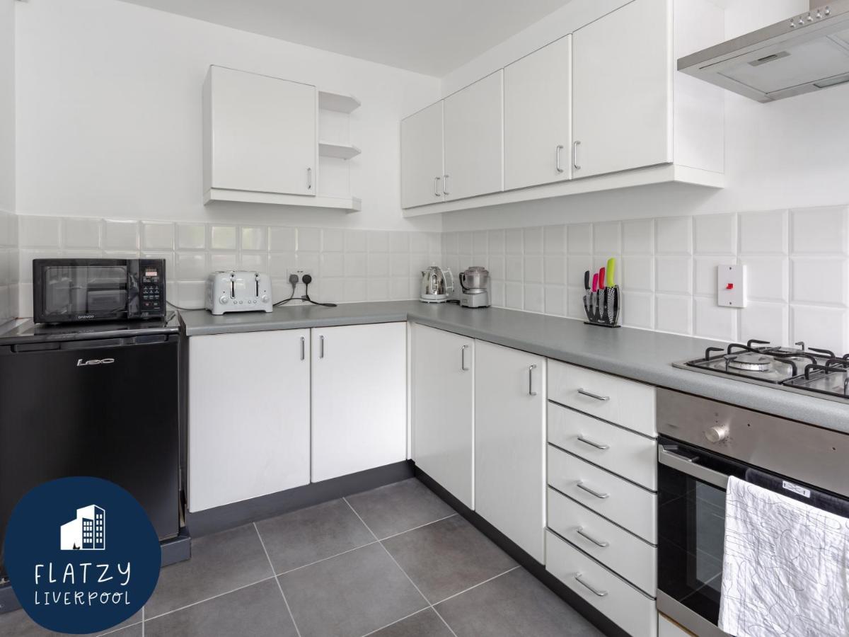 Flatzy - Quiet Sefton Park Luxury Apartment Ливърпул Екстериор снимка